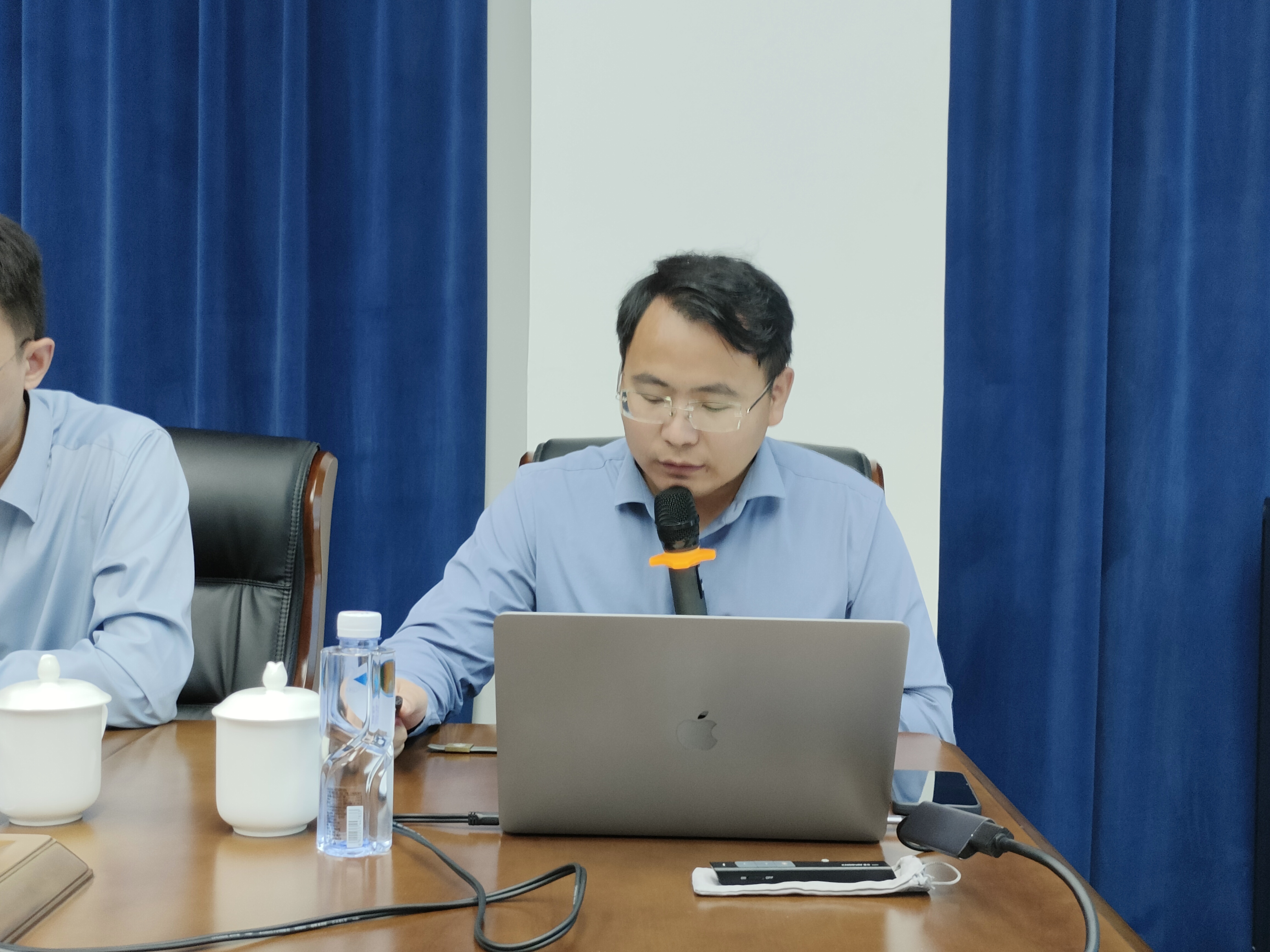 彩霸王中特